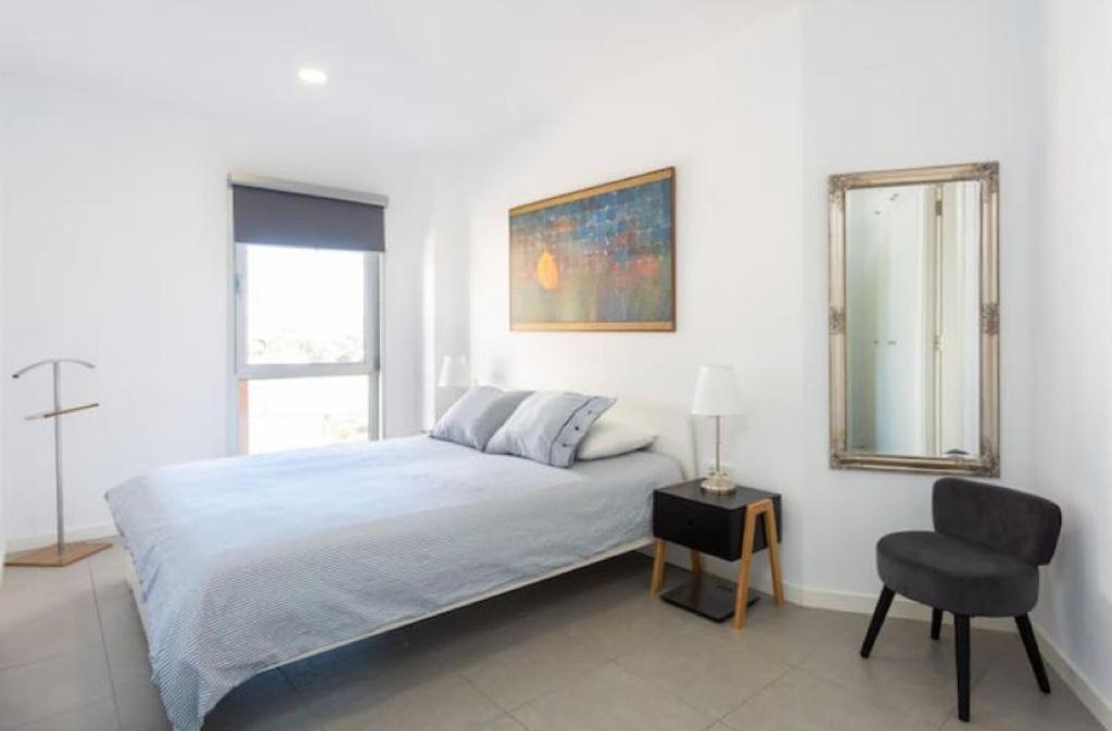 Modern Seafront Flat With A Private Garage Lägenhet El Médano Exteriör bild
